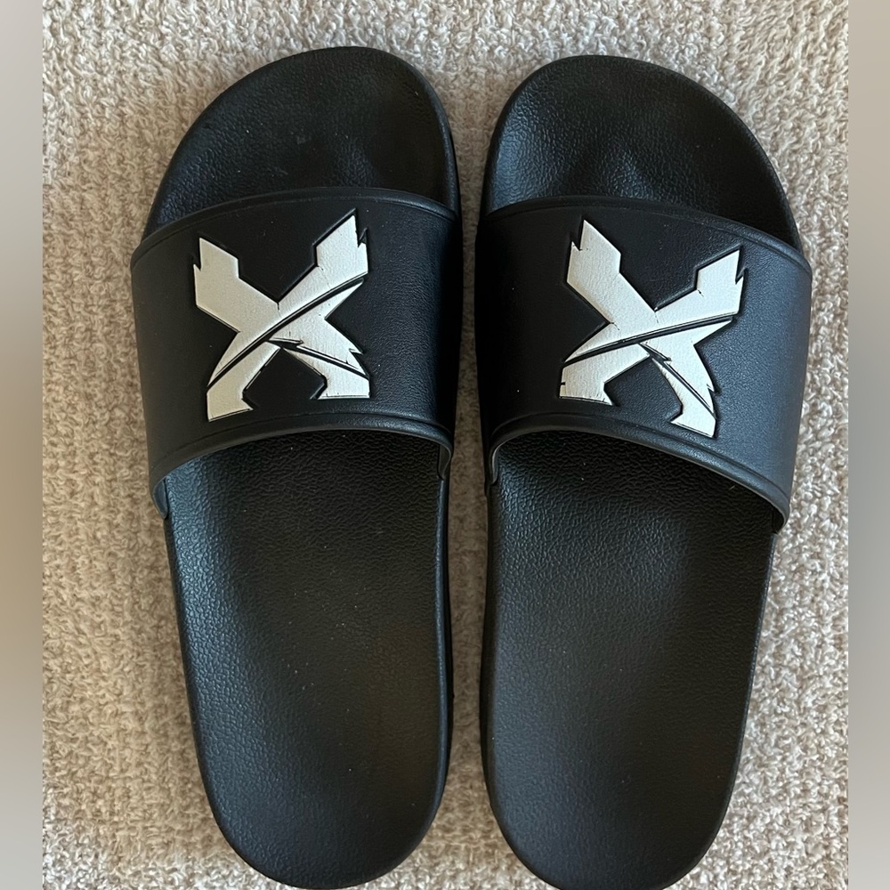 ❗️💲CLOSEOUT SALE: $5 💲❗️- Black Excision Slides